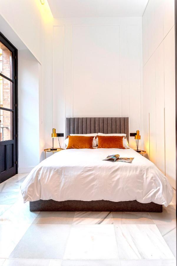 Genteel Giralda Apartament