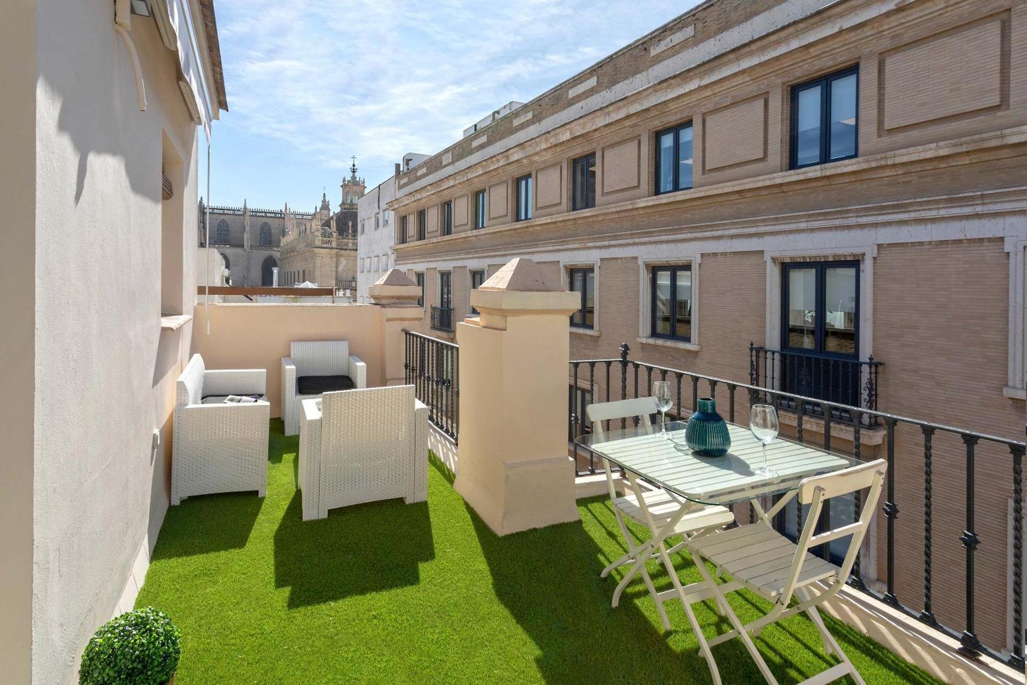 Genteel Giralda Apartament *