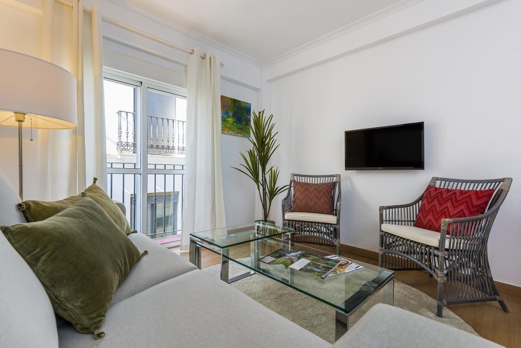 Genteel Giralda Apartament